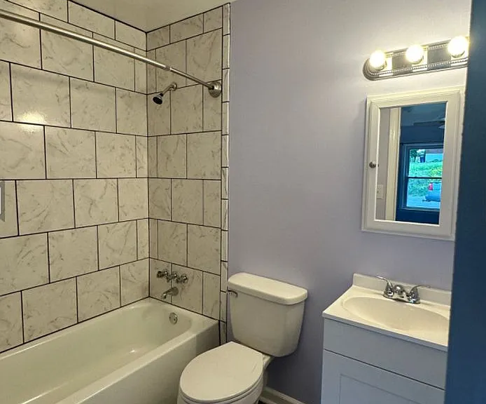 524 Jefferson Ave — Photo 2