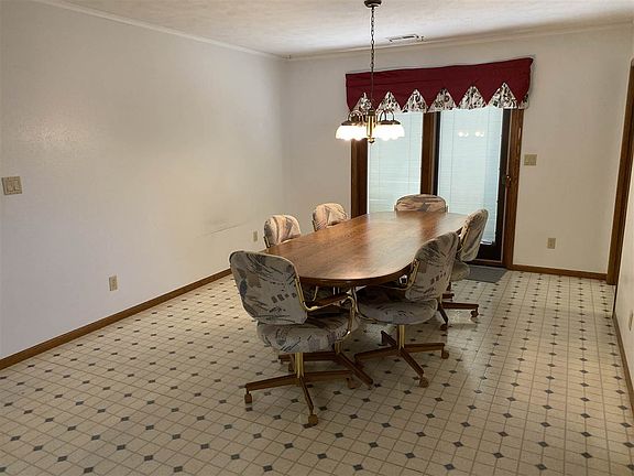 4th image of 1315 Miller St