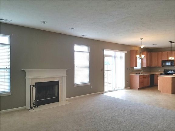 4th image of 7126 Burlat Ln