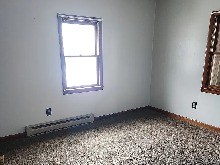 33 1/2 C St — Photo 6