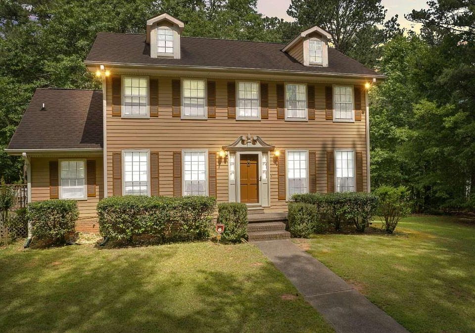 1st image of 749 Conyers Rd