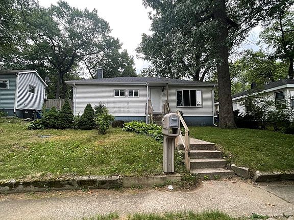 4th image of 1811 E 28th Ave