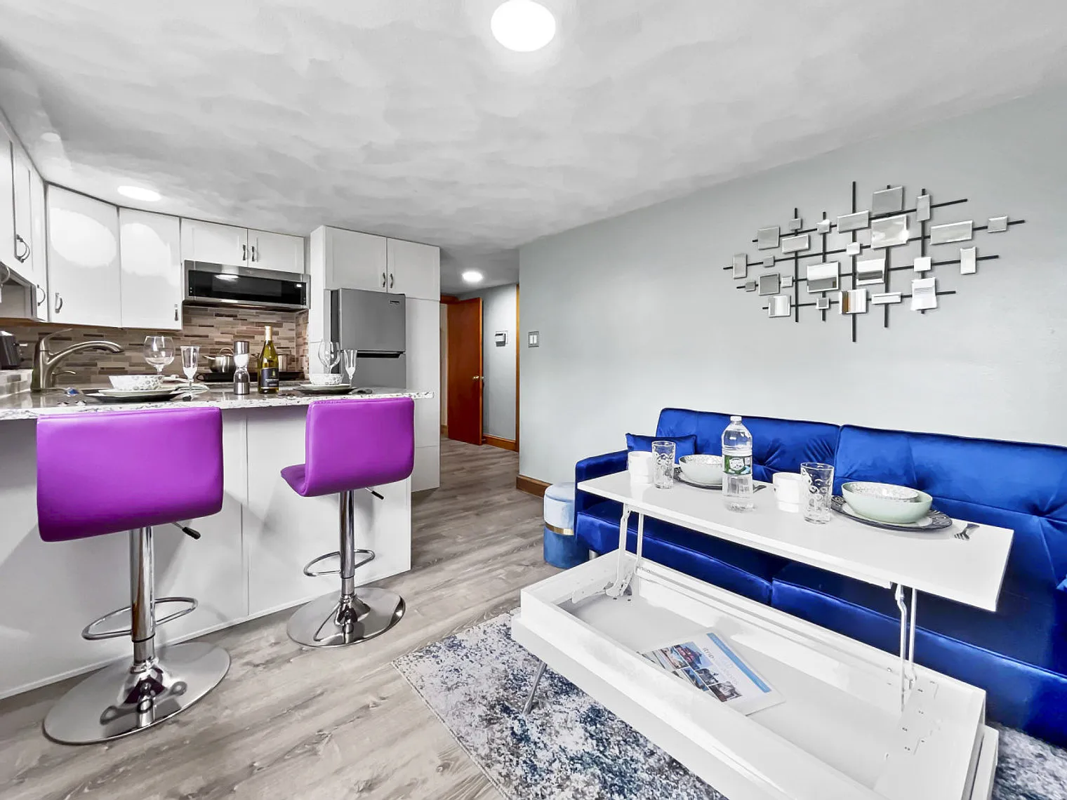 1 bed, 1.0 bath, $2,467 — Photo 2