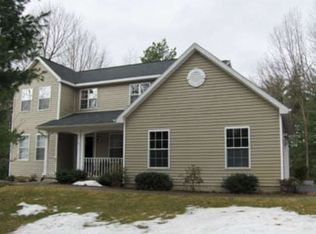 46 Cobble Hill Dr, Saratoga Springs, NY 12866