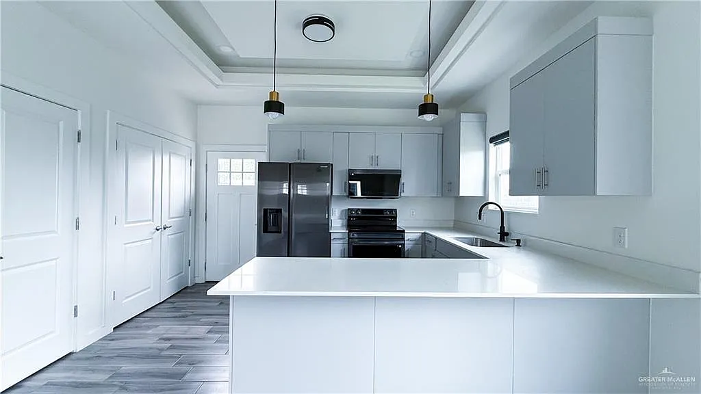 2 bed, 2.0 bath, 1050 sqft, $1,350 — Photo 3