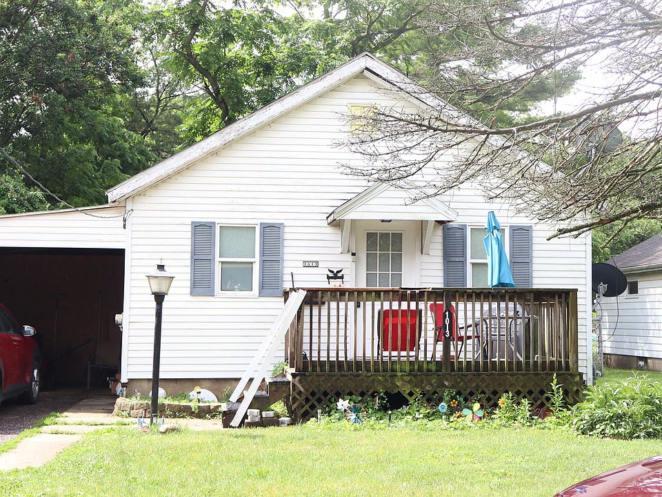 1st image of 1013 Bernstein St