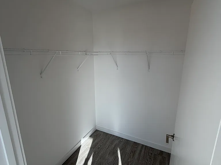 351 NW 31st St #S1 — Photo 4