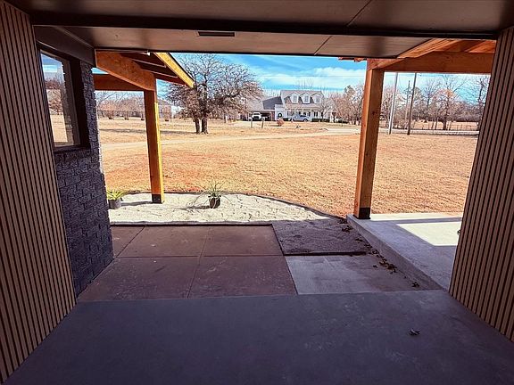 4th image of 2803 Fisher Rd