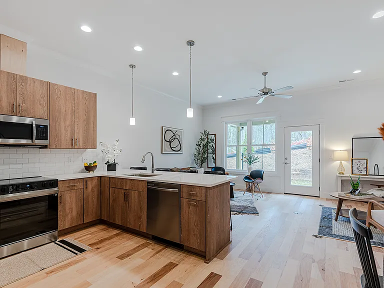 153 Collin Pl — Photo 22