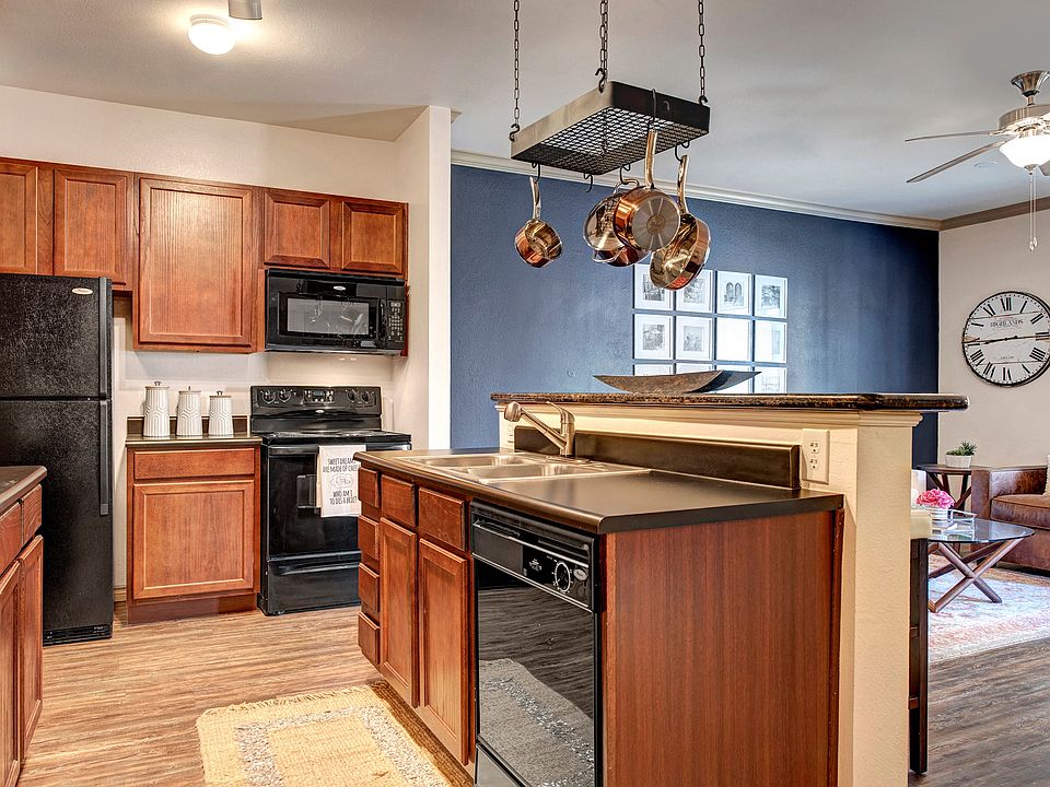 Aviare Arts Kitchen
