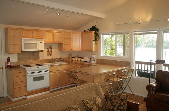 2nd image of 1282 W Lakeside Dr