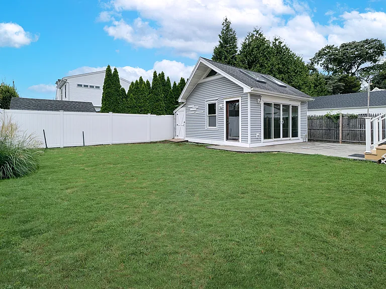 316 Reef Rd — Photo 9