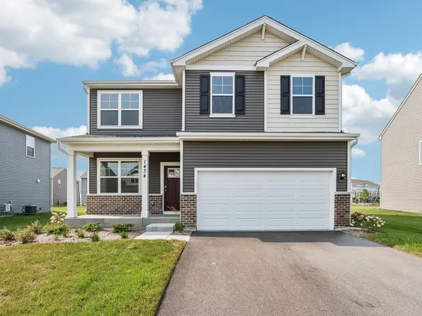 2653 Camelback Dr, Pingree Grove, IL 60140