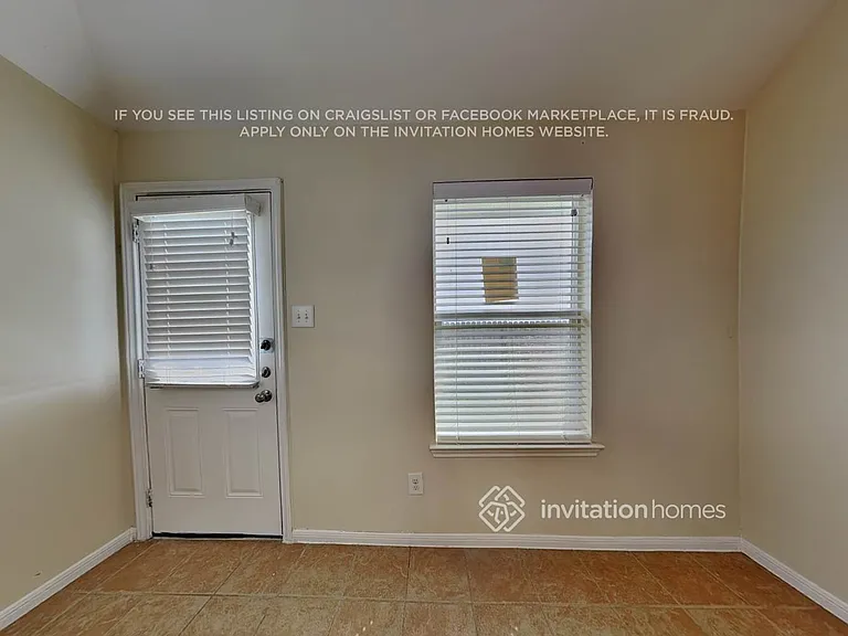 19235 Sandelford Dr — Photo 3