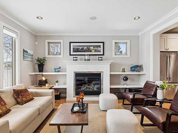 2nd image of 4415 16th St SW