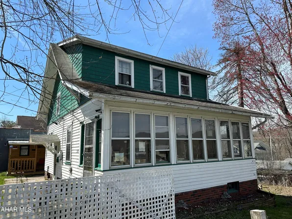 267 Meade St, Tyrone, PA 16686