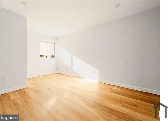 4159 Westminster Ave — Photo 11
