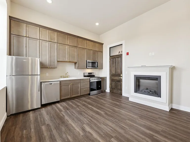 144 W Park St — Photo 4