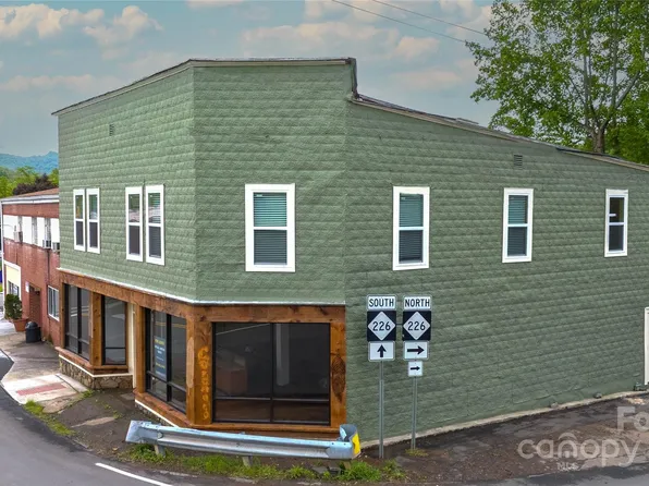 23 N 226th Hwy, Bakersville, NC 28705