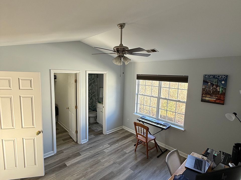 1st image of 3781 Winborne Ln Room 2