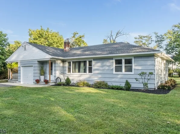 8 Lake Dr, Readington Twp., NJ 08889