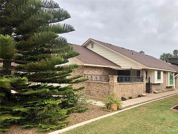 2nd image of 918 Palm Dr