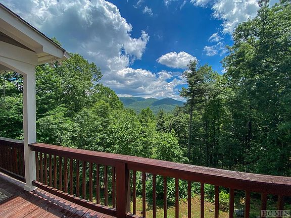 3rd image of 1193 Sky High Drive