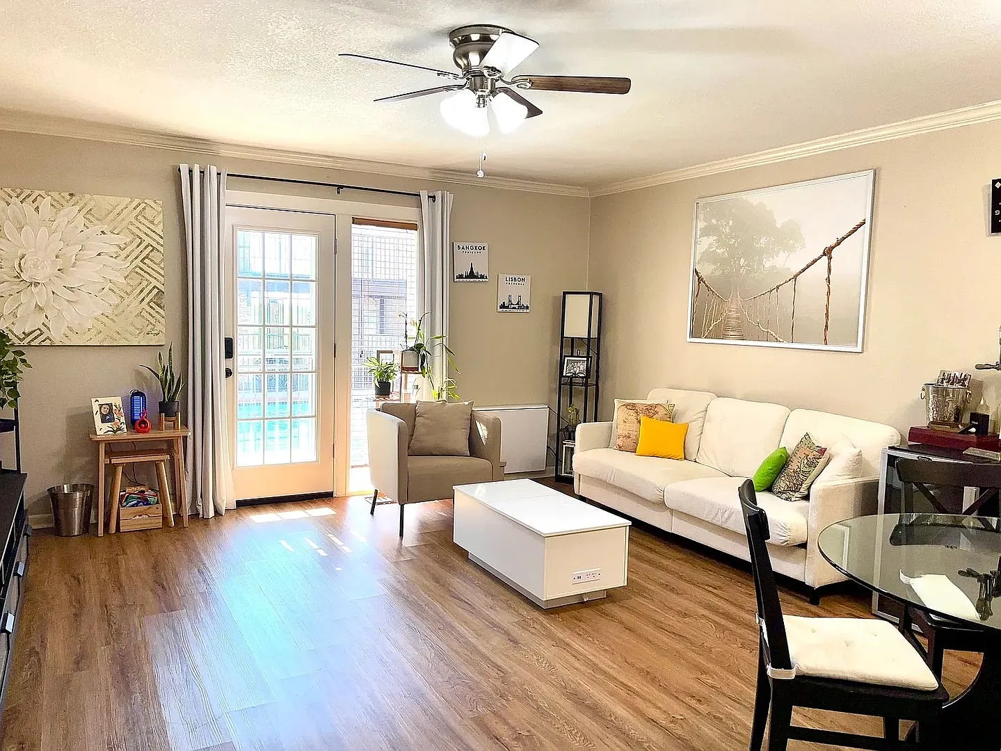 Room in 2 Bedroom Home at E Hill Dr — Photo 3