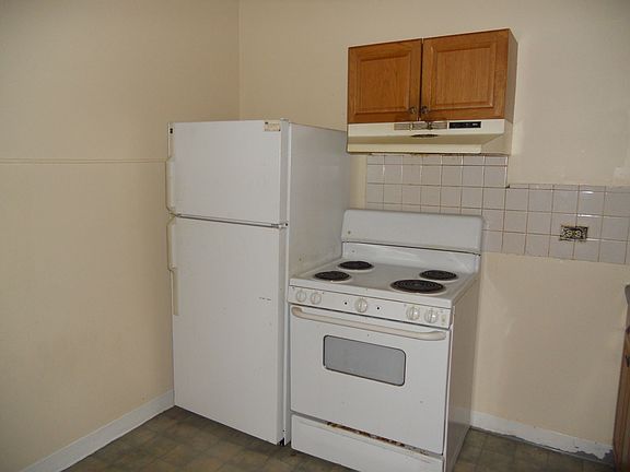4th image of 425 Porter Ave APT 204