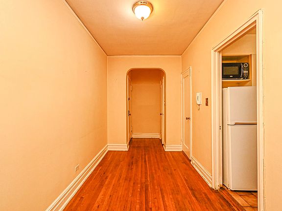 5th image of 60 Plaza St E APT 3C