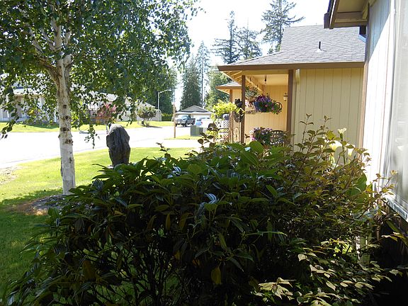 2nd image of 106 Hill Dr