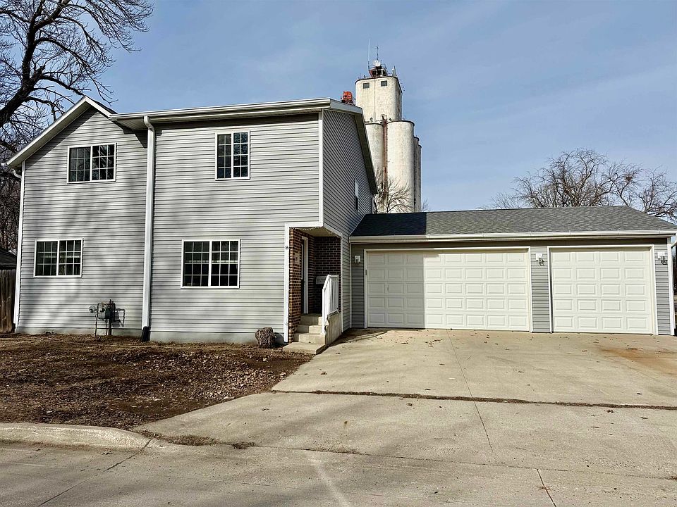 1st image of 609 4th Ave W