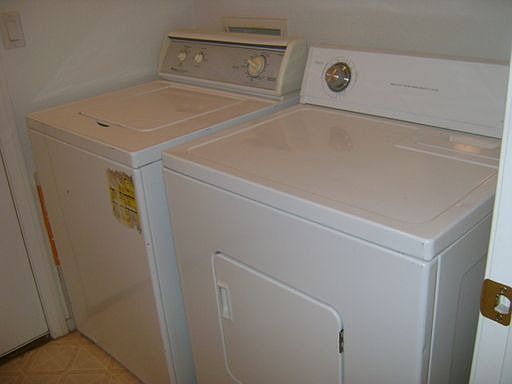 4th image of 4889 Monteleone Ave