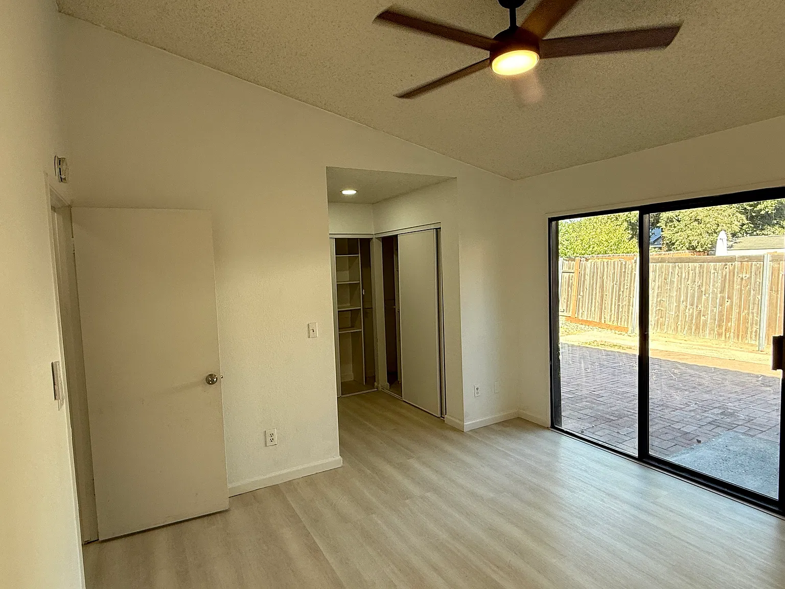 2197 Atrisco Cir — Photo 3