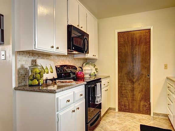 5th image of 968 Michelangelo Dr #0