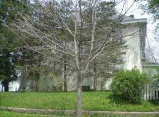 210 W Wood St, Bloomington, IL