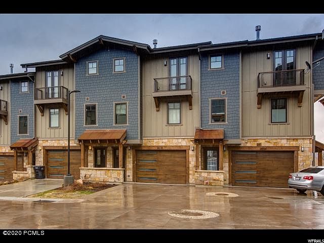 1st image of 3808 Blackstone Dr