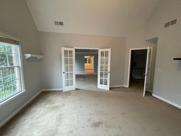 390 Wembley Cir — Photo 22