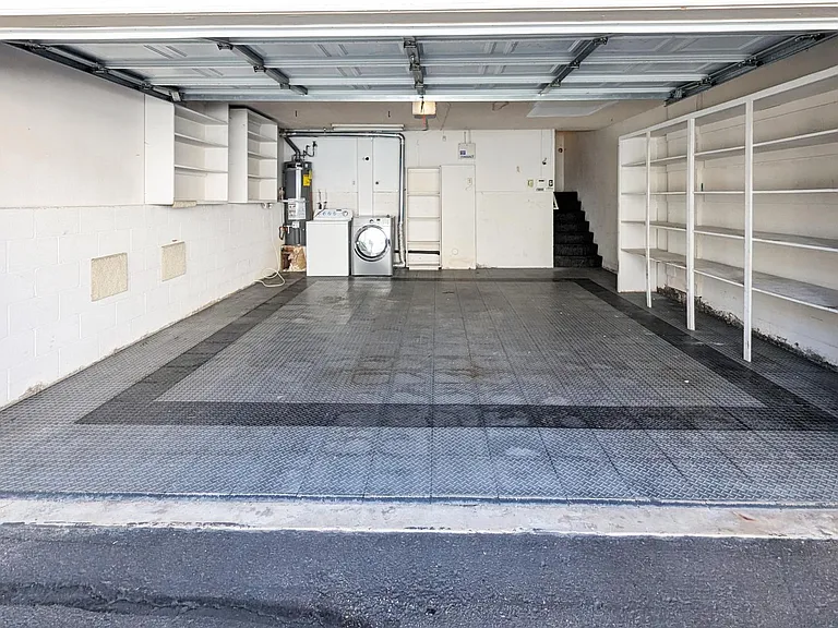 4058 Mahaila Ave #F — Photo 4