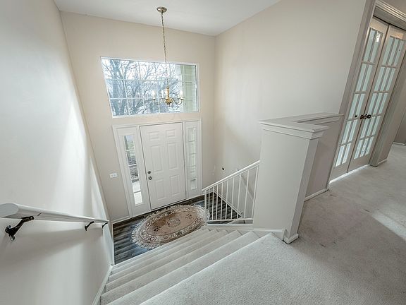 3rd image of 30W034 Mayfair Ct #D