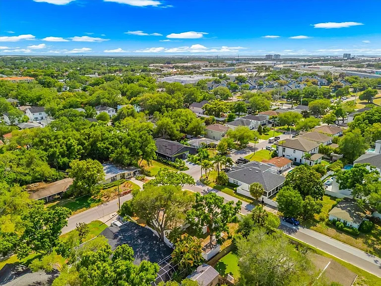 3315 W Beaumont St — Photo 60