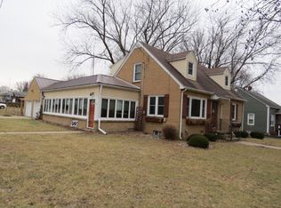 202 W Hill St, Genoa, IL 60135