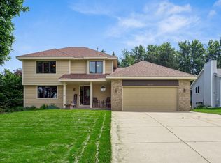 8690 Jenner Ln S, Cottage Grove, MN 55016