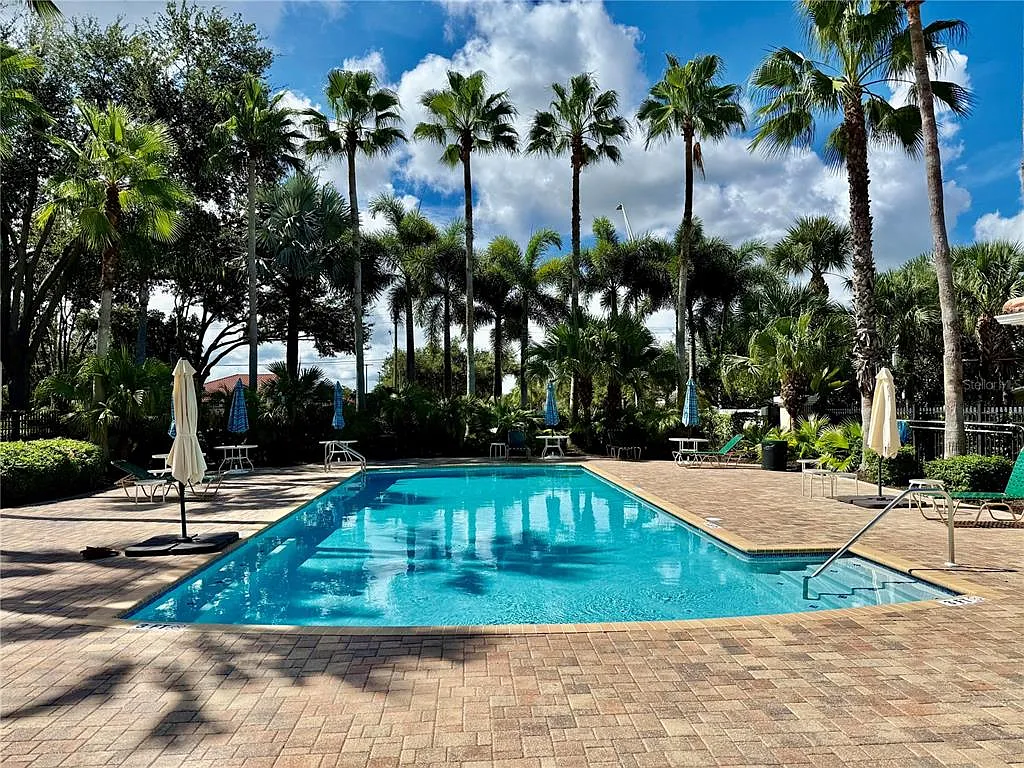 3 bed, 2.0 bath, 1146 sqft, $2,000 — Photo 3