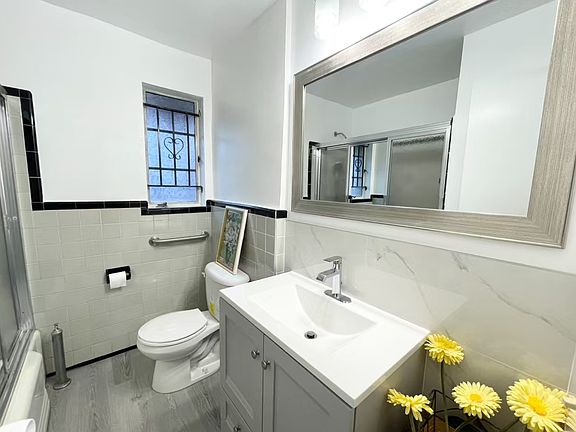 4th image of 49-04 Kissena Blvd #1