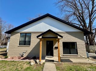 113 S Lawn Ave, O'Fallon, IL