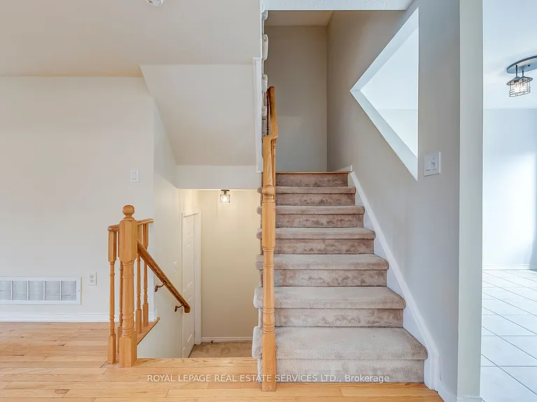 204 Roxton Rd — Photo 19