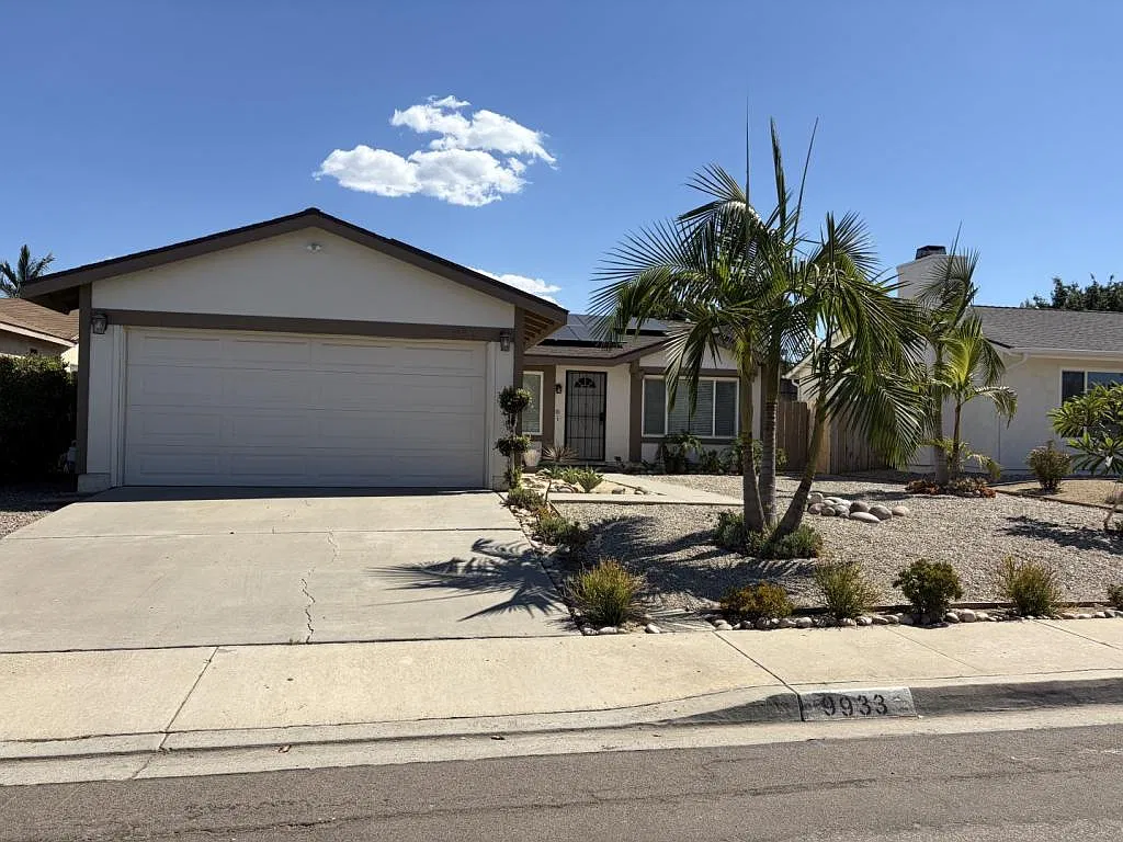 9933 Parkdale Ave — Photo 1
