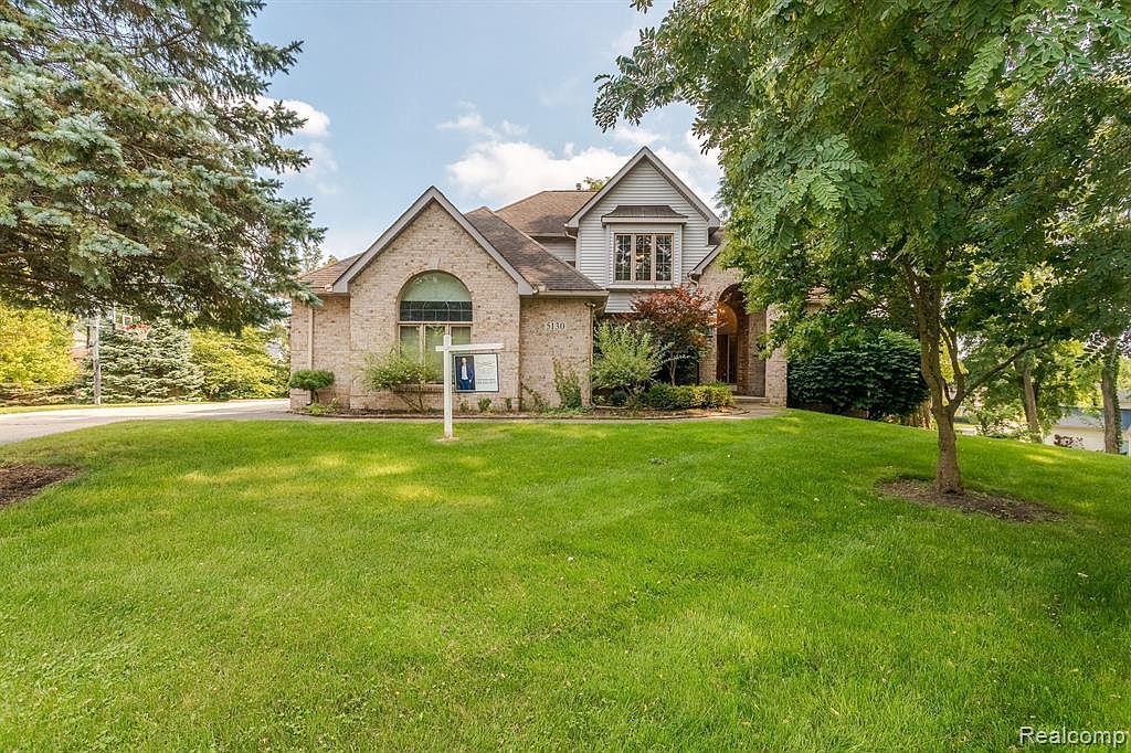 5130 Joe Dr, Commerce Township, MI 48382 MLS 20230074340 Zillow