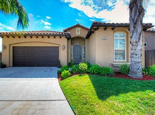 5566 N La Ventana Ave, Fresno, CA 93723